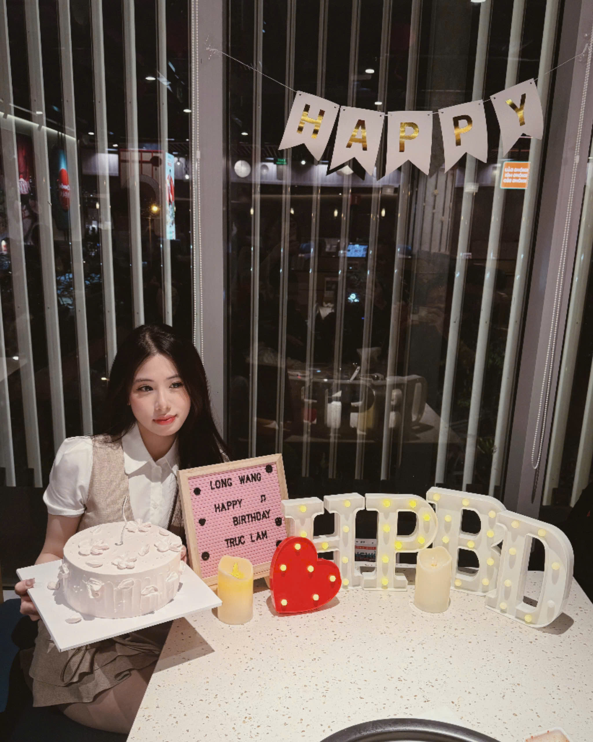 Trúc Lam Member của 6 Lucky Bake